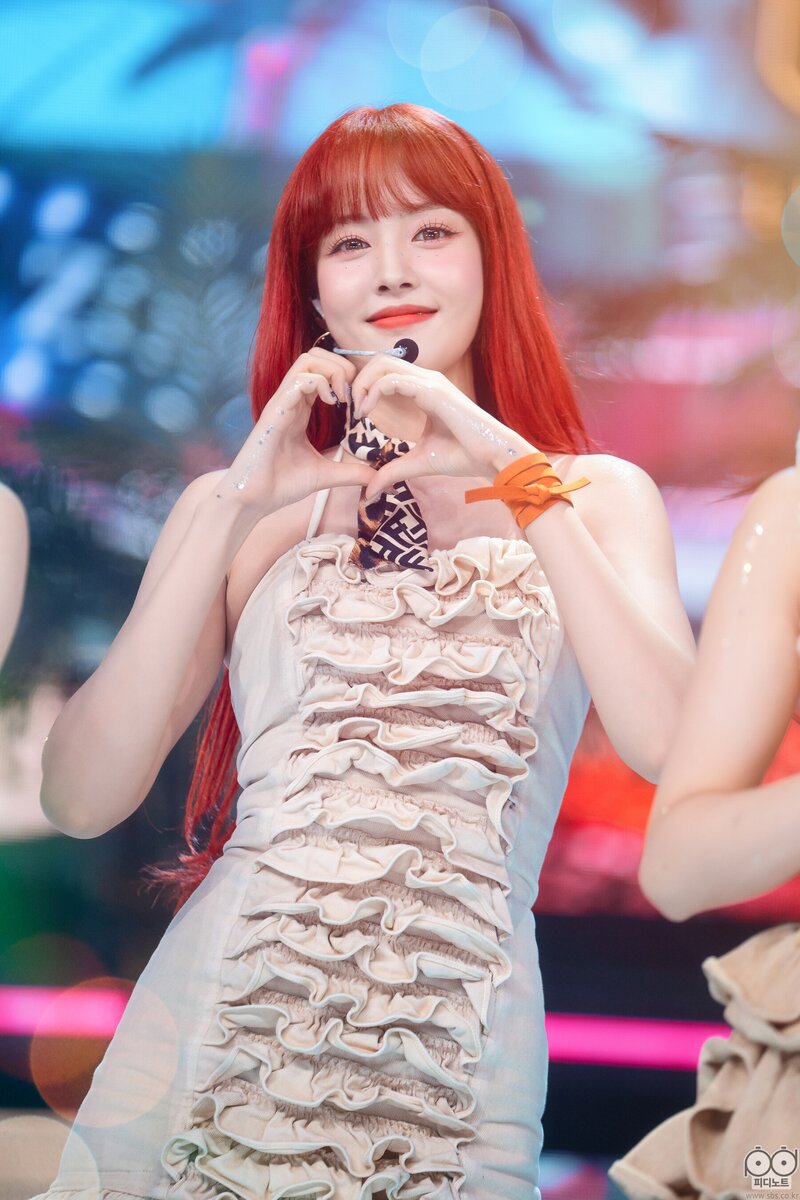 220724 STAYC J - 'BEAUTIFUL MONSTER' at SBS Inkigayo documents 6
