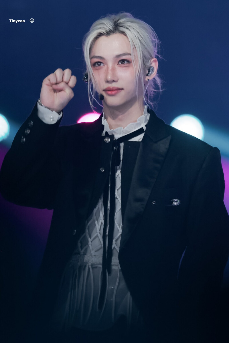 240602 Stray Kids Felix at K-Wave Concert Inkigayo documents 3