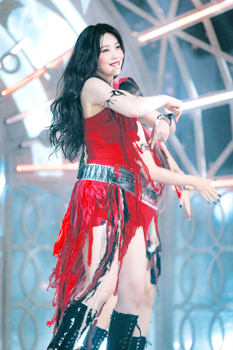 240630 Red Velvet Joy - 'Cosmic' at Inkigayo documents 2