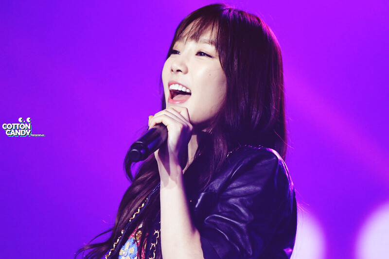 131005 Girls' Generation Taeyeon at WAPOP Concert documents 8