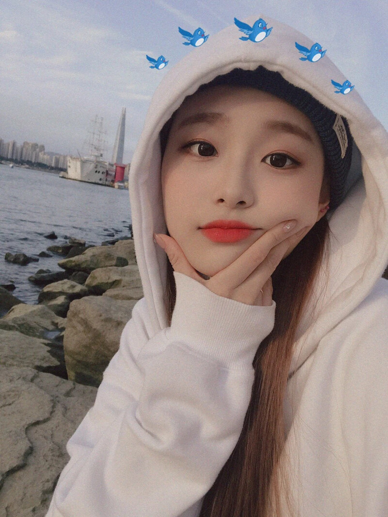 210308 LOONA Twitter Update - Chuu documents 1