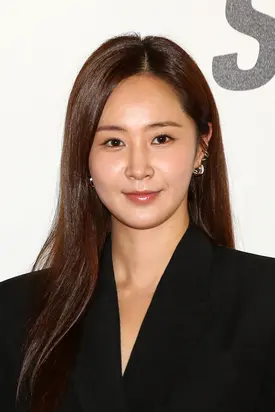 230921 Yuri - 'TaylorMade' First Flagship Store Event