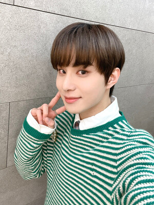 220514 NCT Twitter Update - Jungwoo