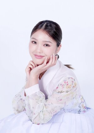 220910 OH MY GIRL Mimi - Chuseok 2022 Interview by Star News