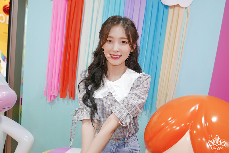 210618 OH MY GIRL Cafe Update - Happy Arin Day documents 16