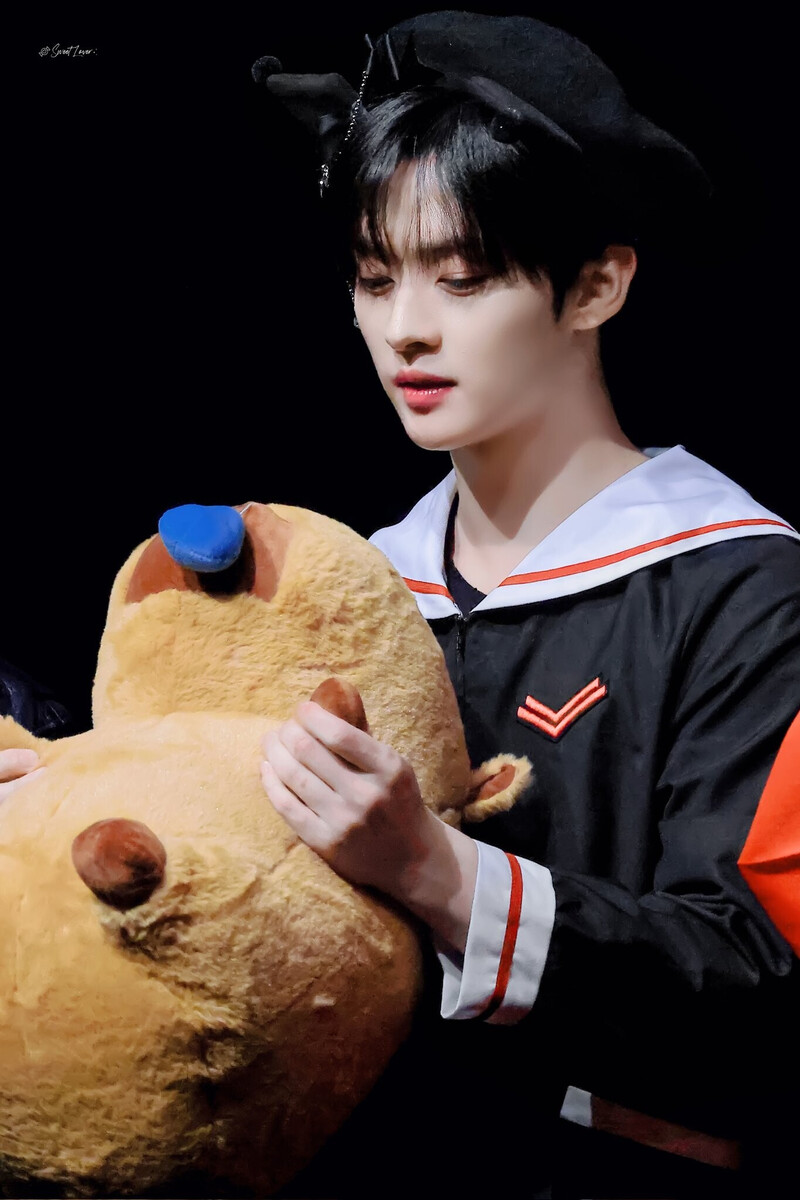 240728 StrayKids Lee Know - JYPSHOP Fansign Event documents 4