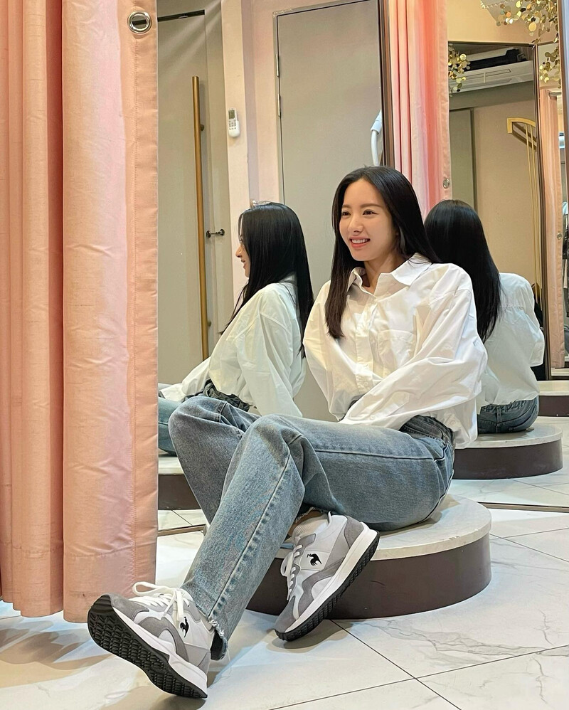 220318 WJSN Bona Instagram Update documents 5