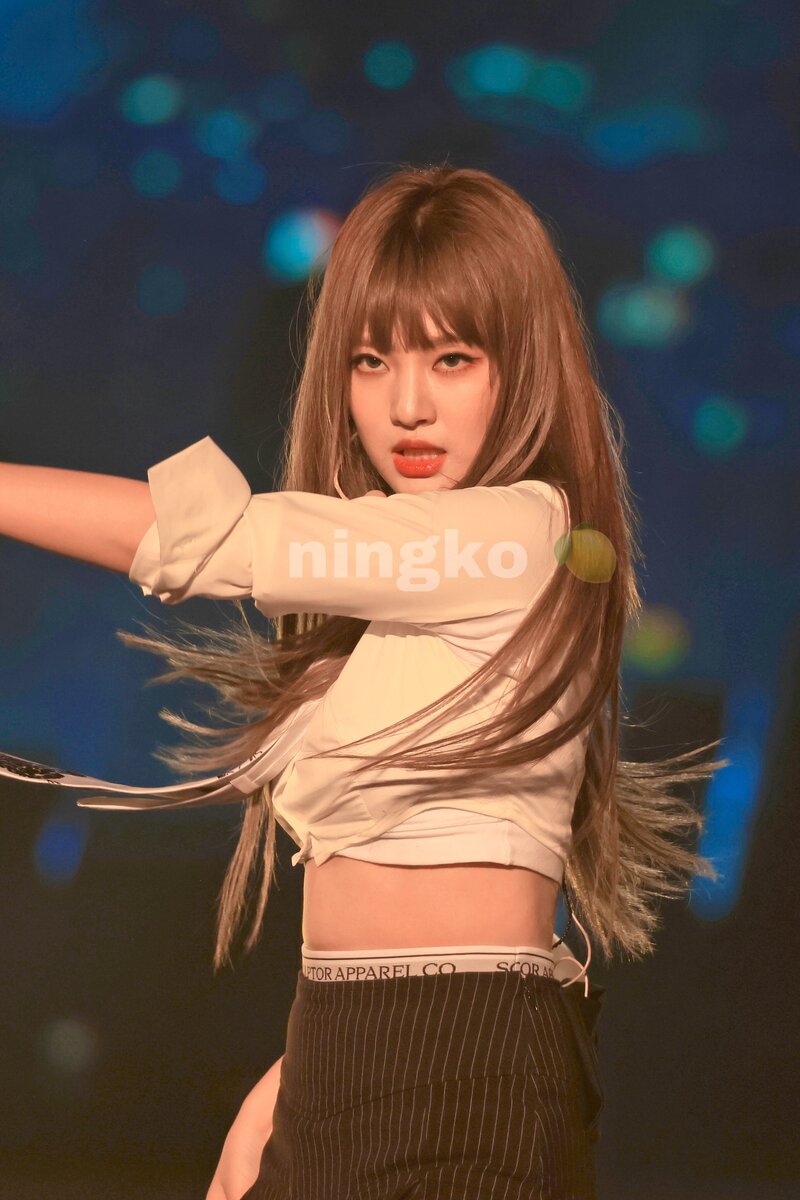 220820 aespa Ningning - SMTOWN LIVE 2022 in Suwon documents 2