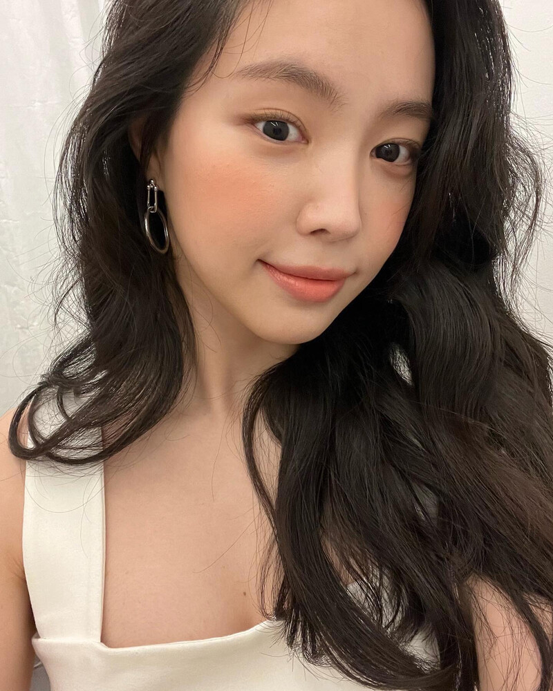 220322 Apink Naeun Instagram Update documents 7