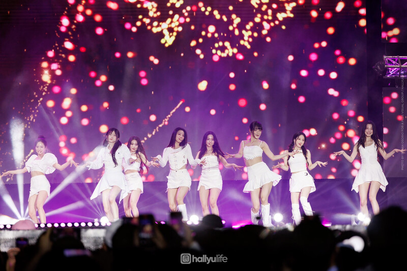 240511 fromis_9 - KWAVE Music Festival in Manila documents 2