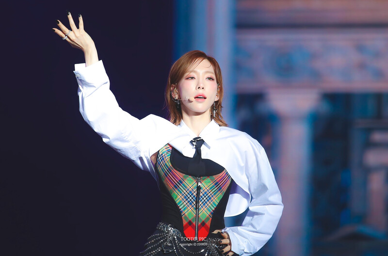 220820 Taeyeon at SMTOWN LIVE 2022: SMCU EXPRESS documents 4