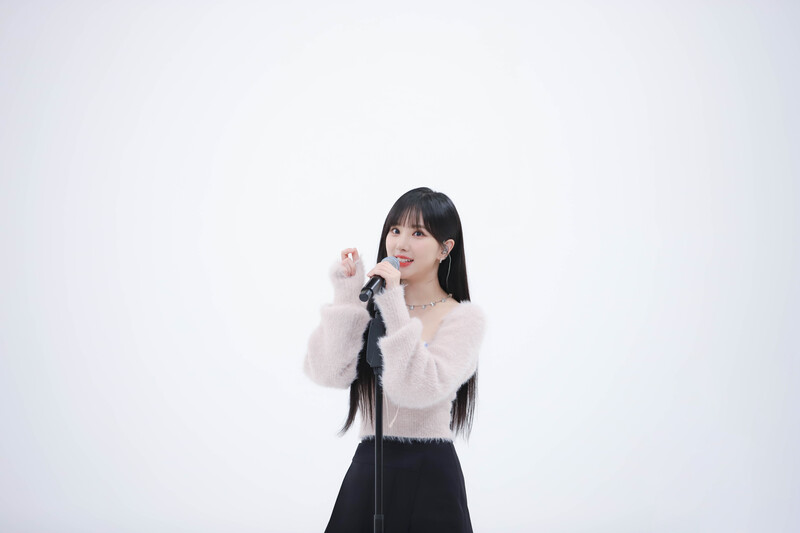 230131 MBC Naver - VIVIZ at Weekly Idol documents 14