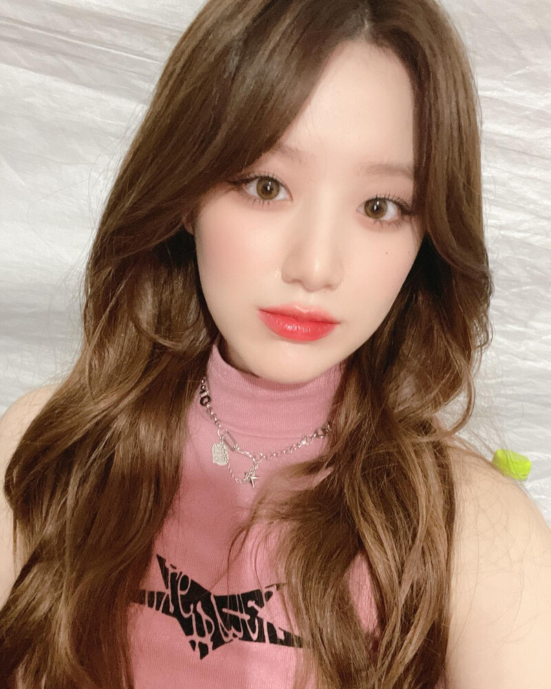 230713 - (G)I-DLE SHUHUA Instagram Update documents 5