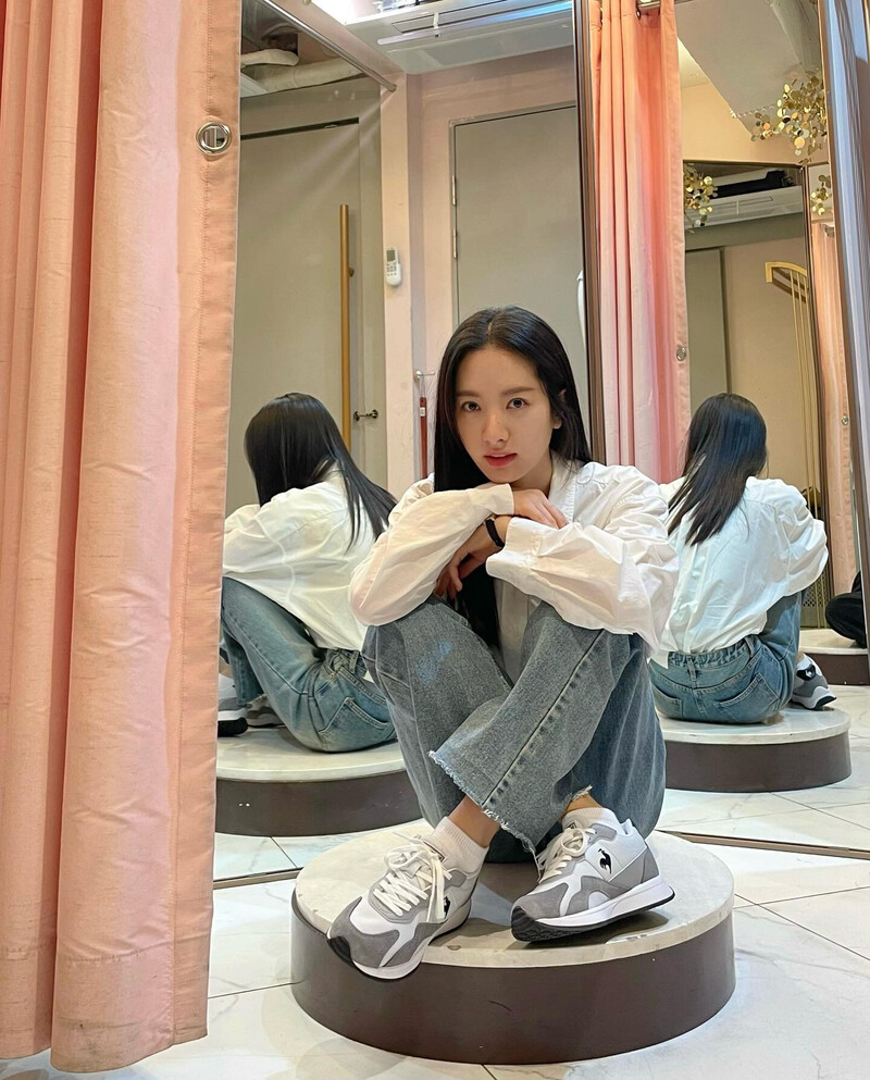 220318 WJSN Bona Instagram Update | kpopping