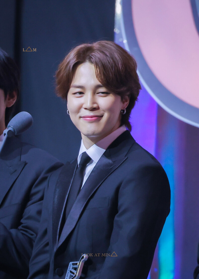 221008 BTS Jimin at The Fact Music Awards 2022 documents 1