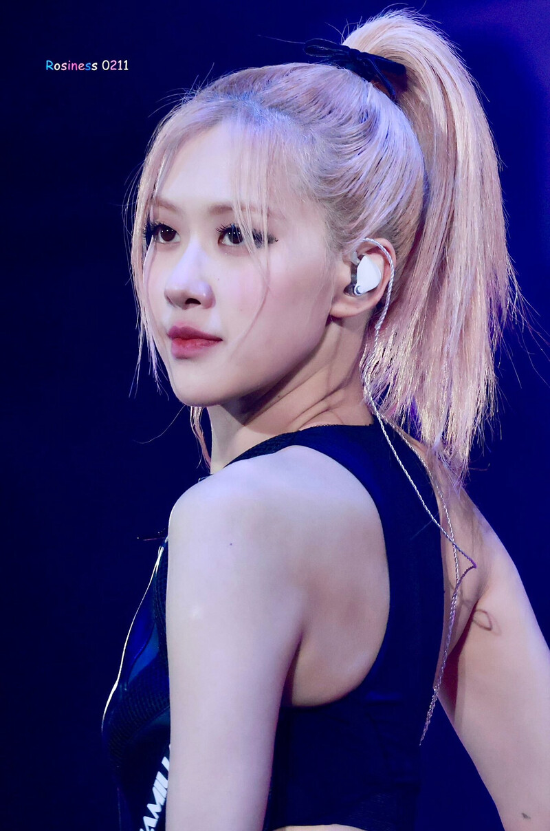 230702 BLACKPINK Rosé - BST Hyde Park documents 1