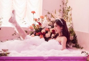 Behind the scenes Hyuna's Flower Shower music video by Melon