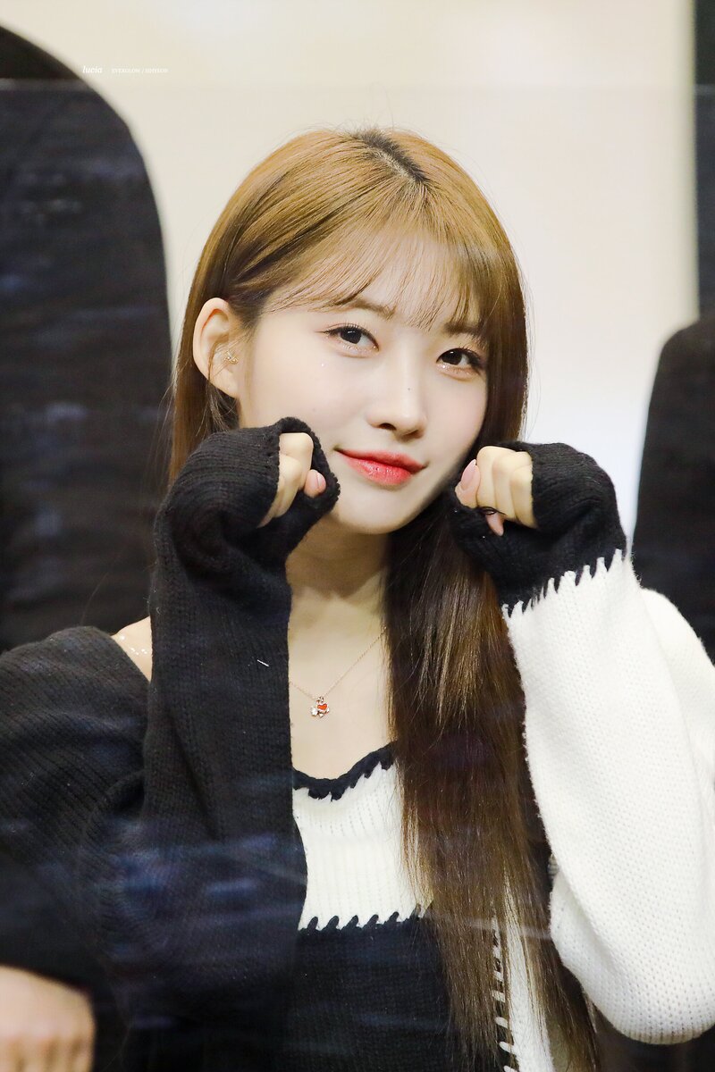 211226 EVERGLOW Sihyeon documents 7