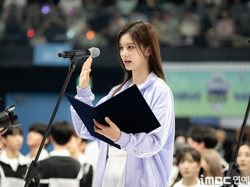 240805 NMIXX's Sullyoon at ISAC 2024 documents 5