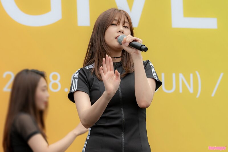 180527 Apink Hayoung documents 20