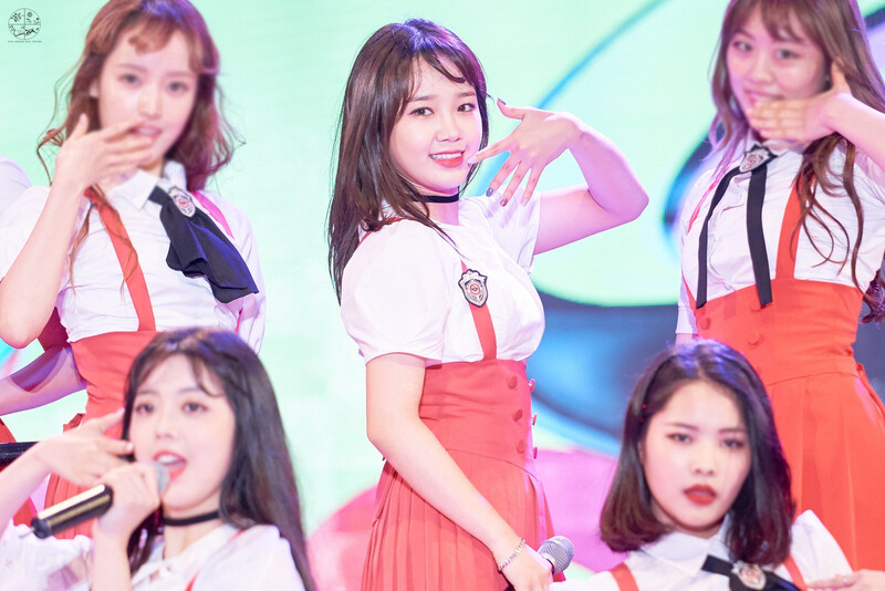 180728 Weki Meki Yoojung at Bonghwa Sweetfish Festival documents 5