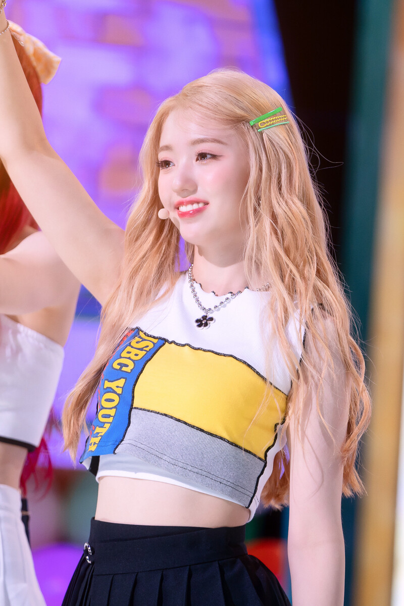 220703 Kep1er Yeseo 'Up!' at Inkigayo documents 2