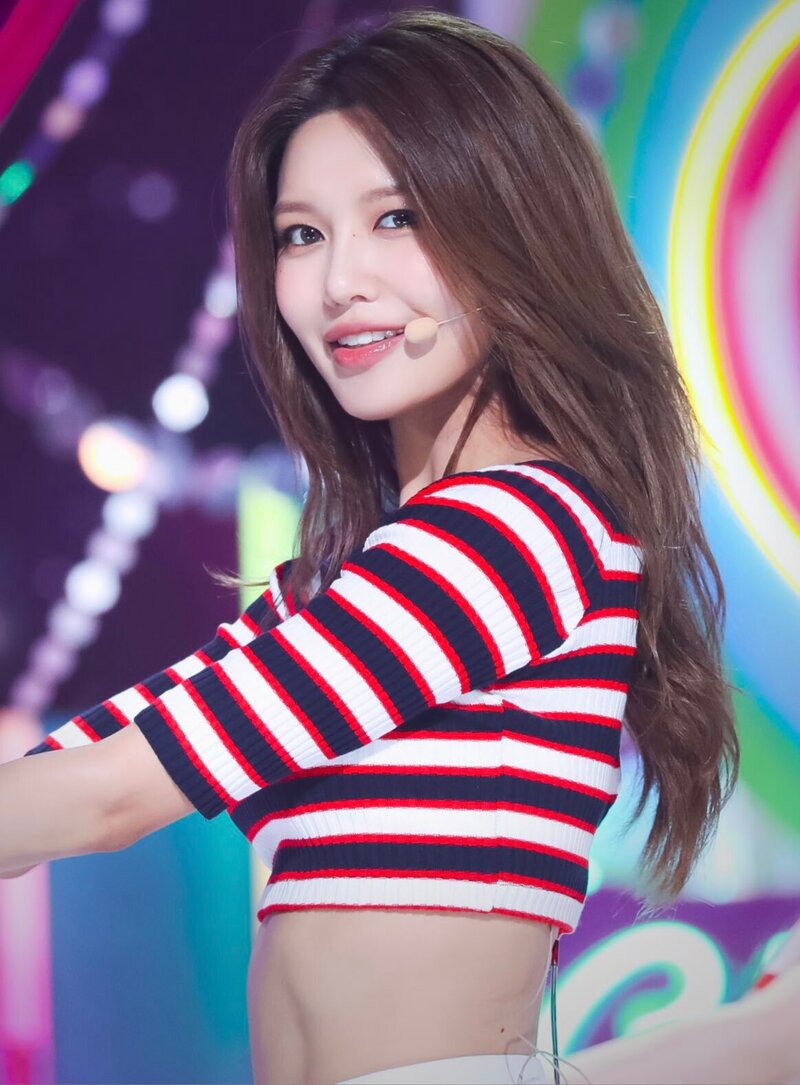 220821 Girls' Generation Sooyoung - 'FOREVER 1' at Inkigayo documents 5