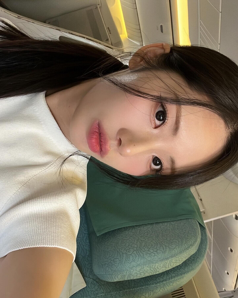 240512 fromis_9 Jiwon Instagram Update documents 7