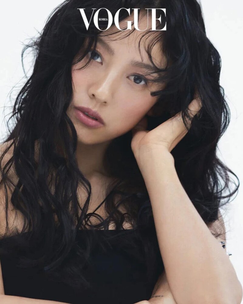 Lee Hyori for Vogue Korea May 2023 issue documents 1