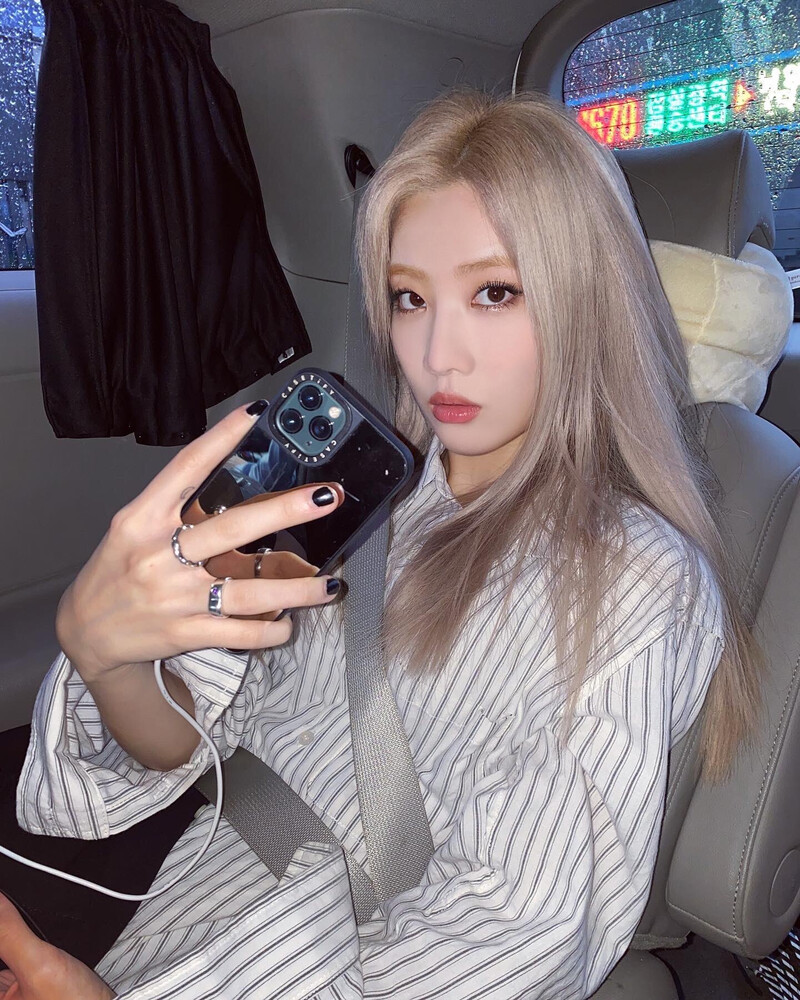 210912 LOONA Twitter Update - Kim Lip documents 7