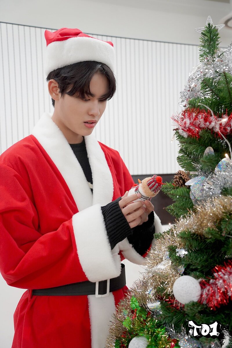 221227 WAKEONE Naver Post Update - TO1 Christmas Photos documents 6