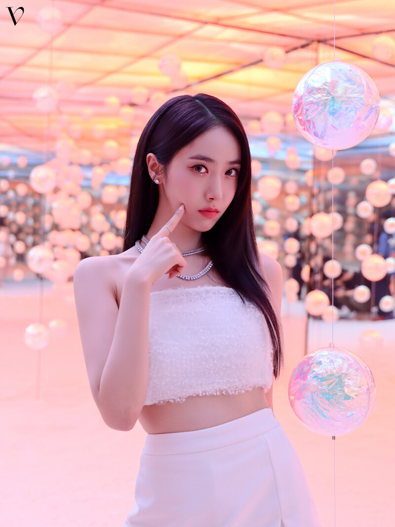 220727 BPM Naver - VIVIZ 'LOVEADE' Music Video Shoot documents 8