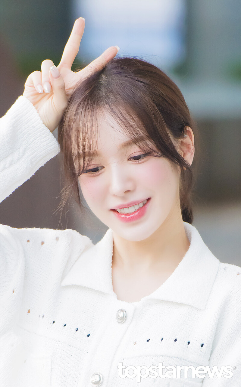 240925 Red Velvet Wendy - Young Street Commute documents 2