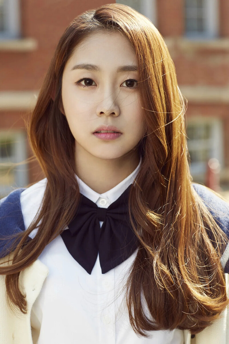 Lovelyz_Seo_Ji_Soo_Girls'_Invasion_concept_photo.png