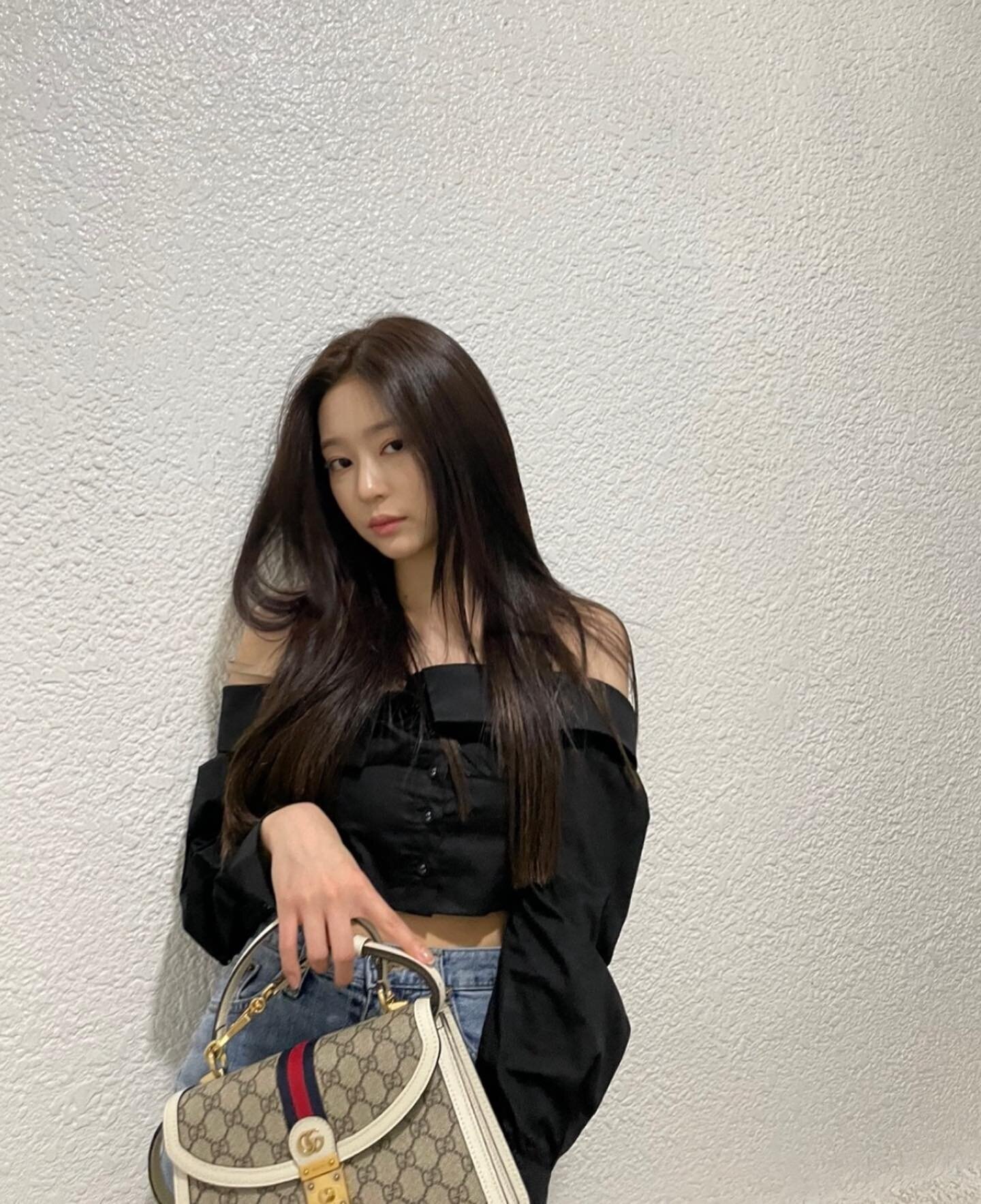210912 Kim Minju Instagram Update | kpopping