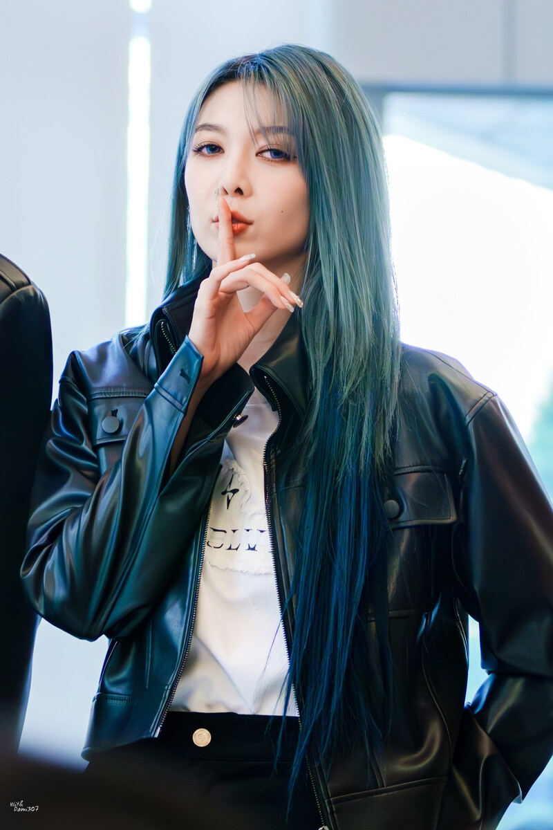 231202 Dreamcatcher Dami - OOTD Mini Fan Meeting documents 1