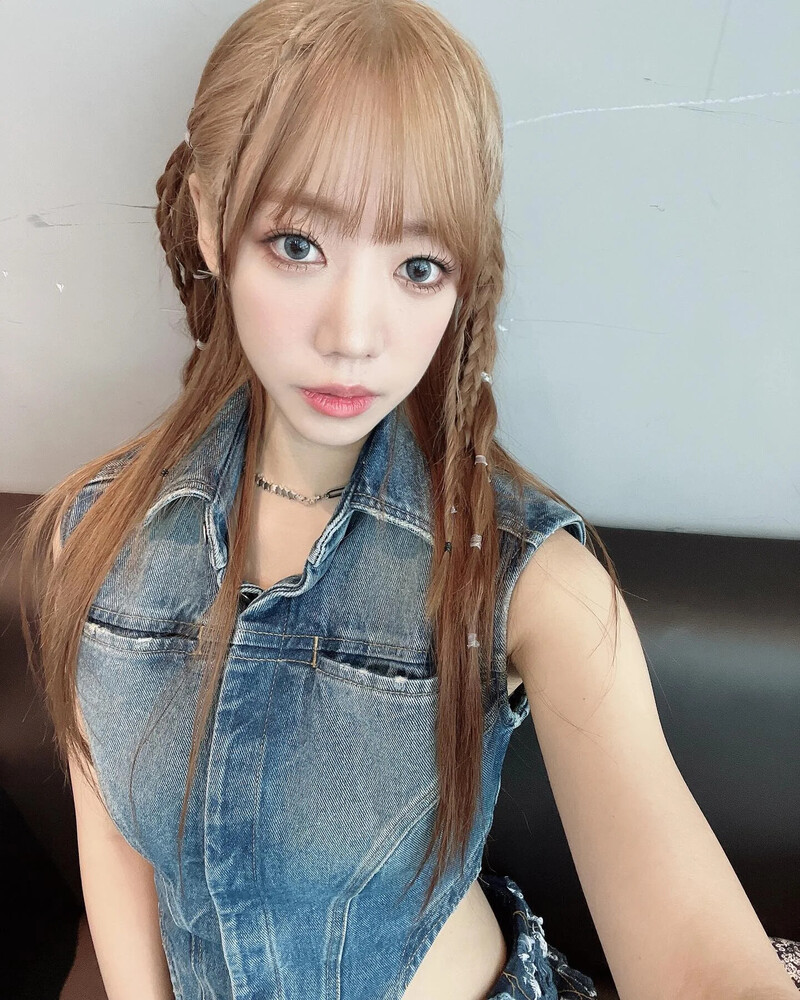 230409 Apink NAMJOO instagram update documents 2