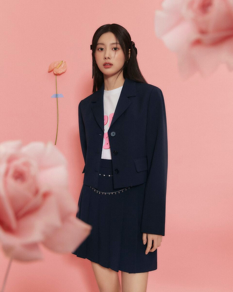 Kang Hyewon for Roem 2023 Pre-Spring Collection documents 9