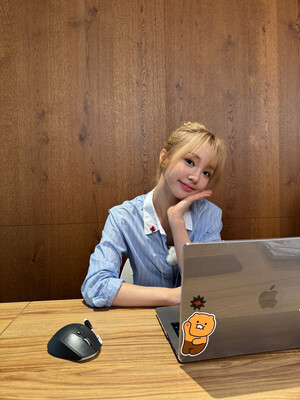 241026 WOOAH - NANA sns update - 'Fruit Manager' Show