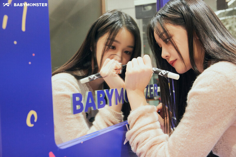 240508 PHARITA at the 1st Mini Album [BABYMONS7ER] Pop-Up Store documents 3