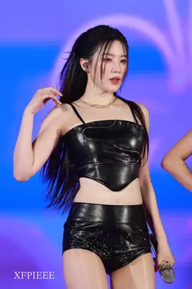 240413 (G)I-DLE Shuhua - Golden Wave in Taiwan