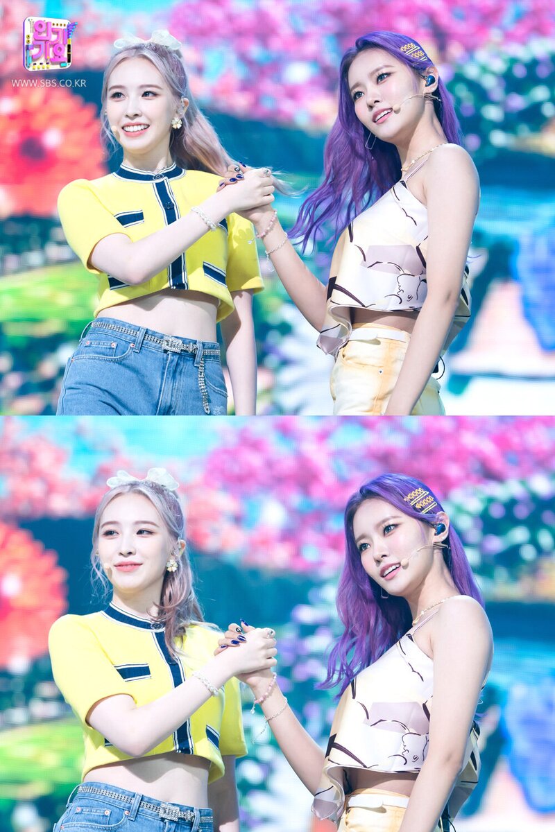 210822 Weeekly - 'Holiday Party' at Inkigayo documents 18