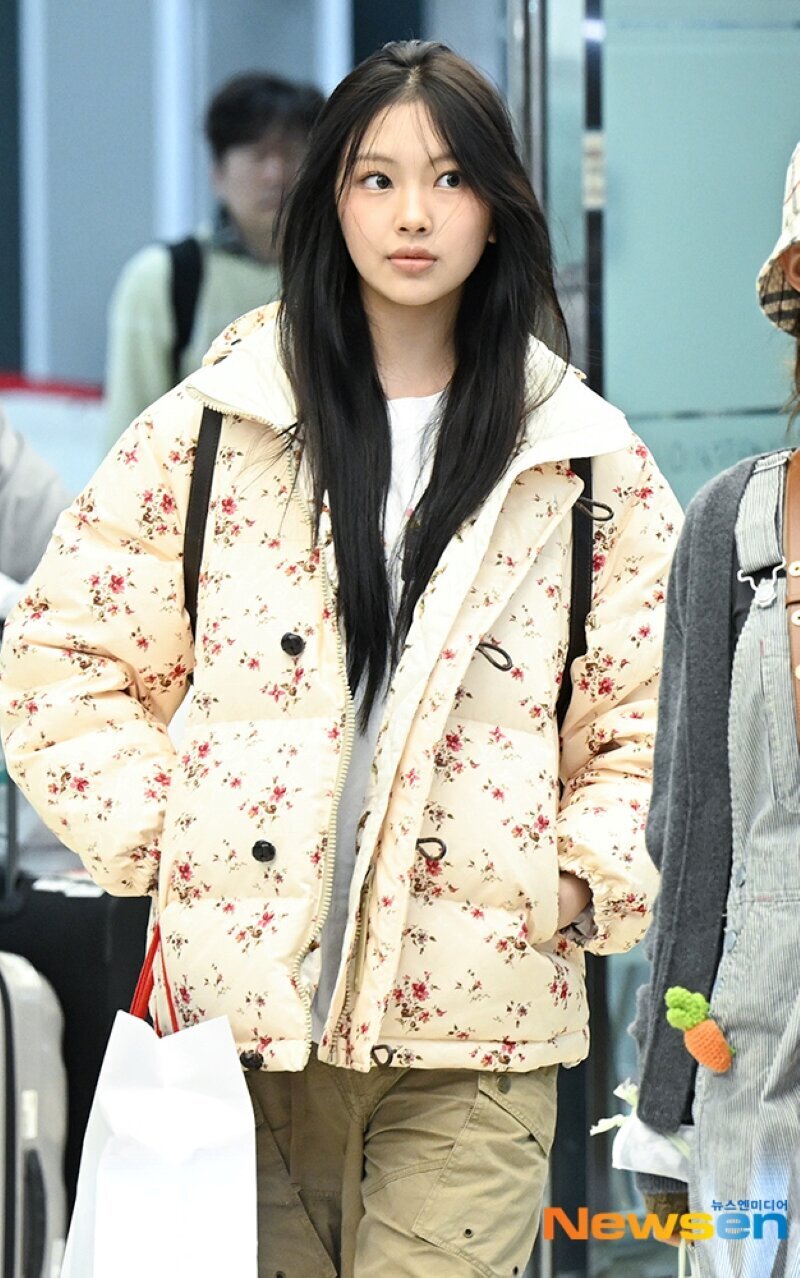 231212 New Jeans Hyein at Gimpo International Airport | kpopping