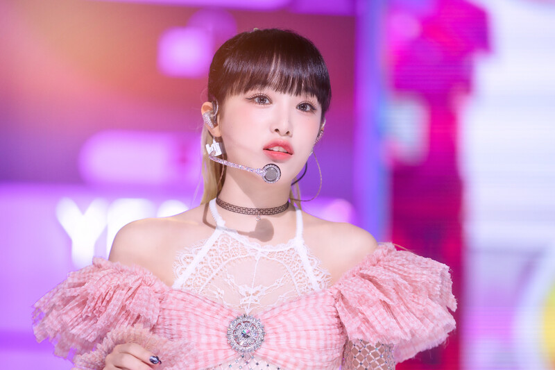 220807 YENA - 'SMARTPHONE' at Inkigayo documents 17