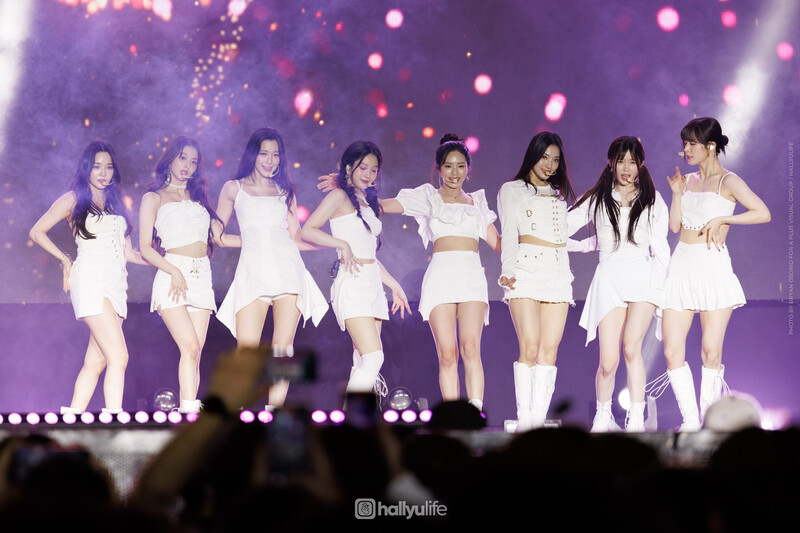 240511 fromis_9 - KWAVE Music Festival in Manila documents 6