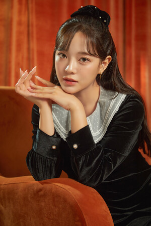 KIM SEJEONG for Roem - 2022 Winter Collection 'Romantic Holiday'