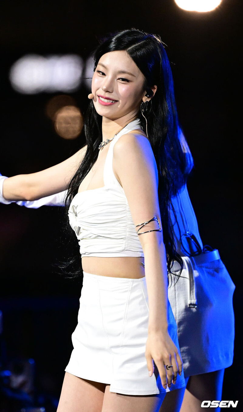 240929 ITZY Yeji - at '2024 Yeongdong Daero K-POP Concert' documents 1