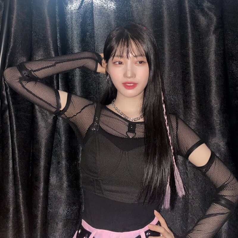 211020 Yena & Sihyeon SNS Update documents 4