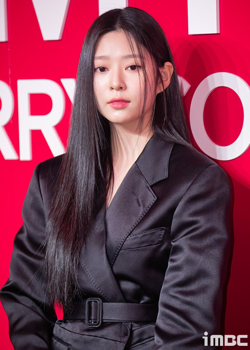 230222 Kim Minji - TOM FORD Pop-Up Store Event in Seoul | kpopping