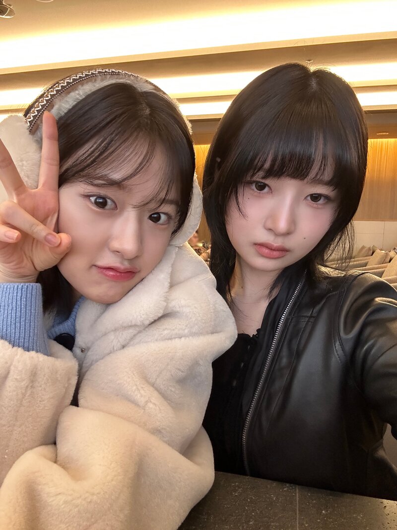 240206 IVE Twitter Update - Yujin and Rei documents 2